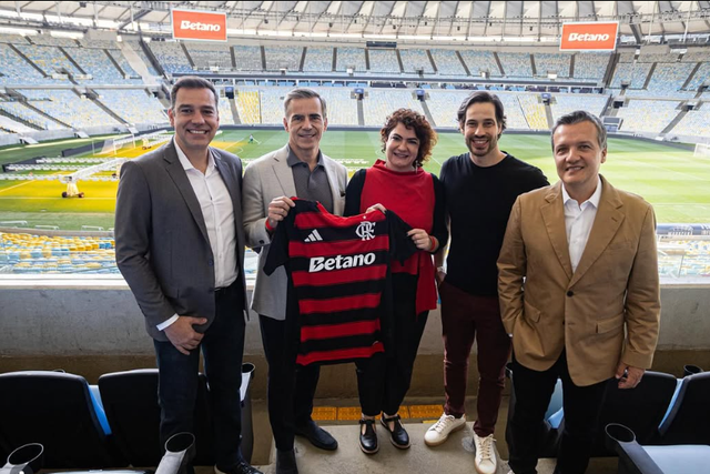 Guilherme Figueiredo, o primeiro da esquerda, falou com A BOLA no Rio de Janeiro