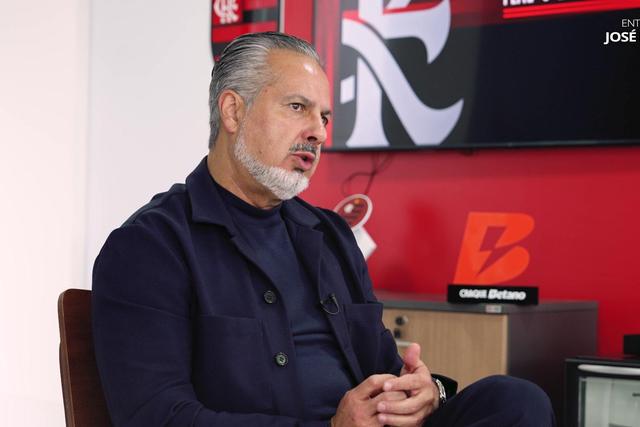 «O jogador brasileiro é mais emocional, mas isso não impede que seja profissional e trabalhador»