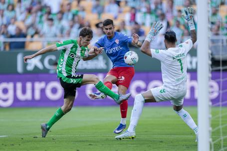 FC Porto: antes da mudança para o Dragão, feito de André Silva é exaltado em Espanha