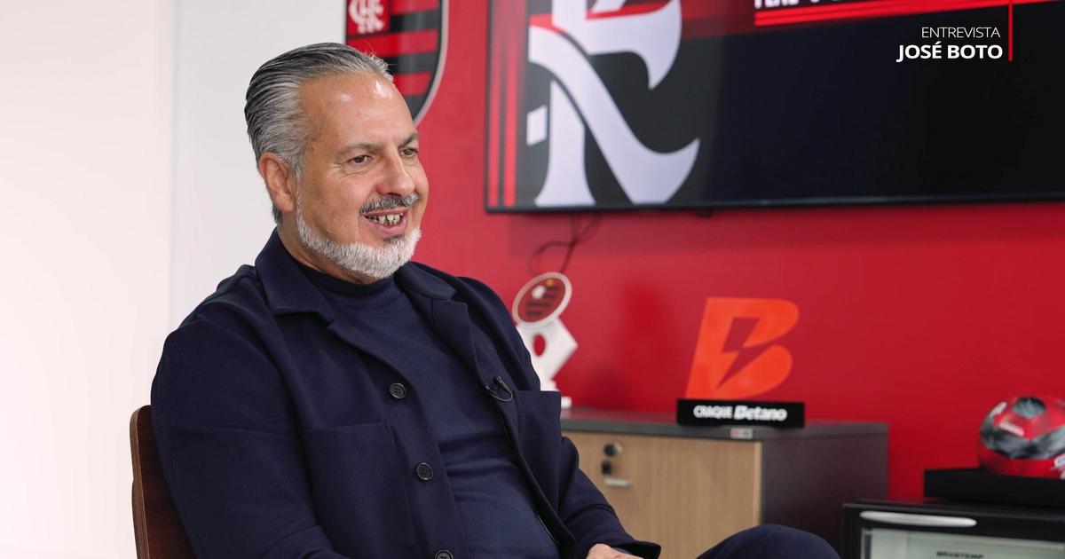 «Custou-me bastante adaptar à imprensa aqui do Brasil»