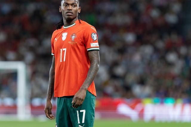 Rafael Leão nasceu a 10 de junho de 1999.
