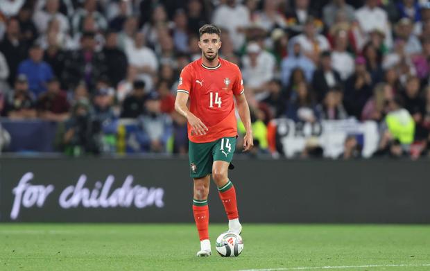 14 - Gonçalo Inácio