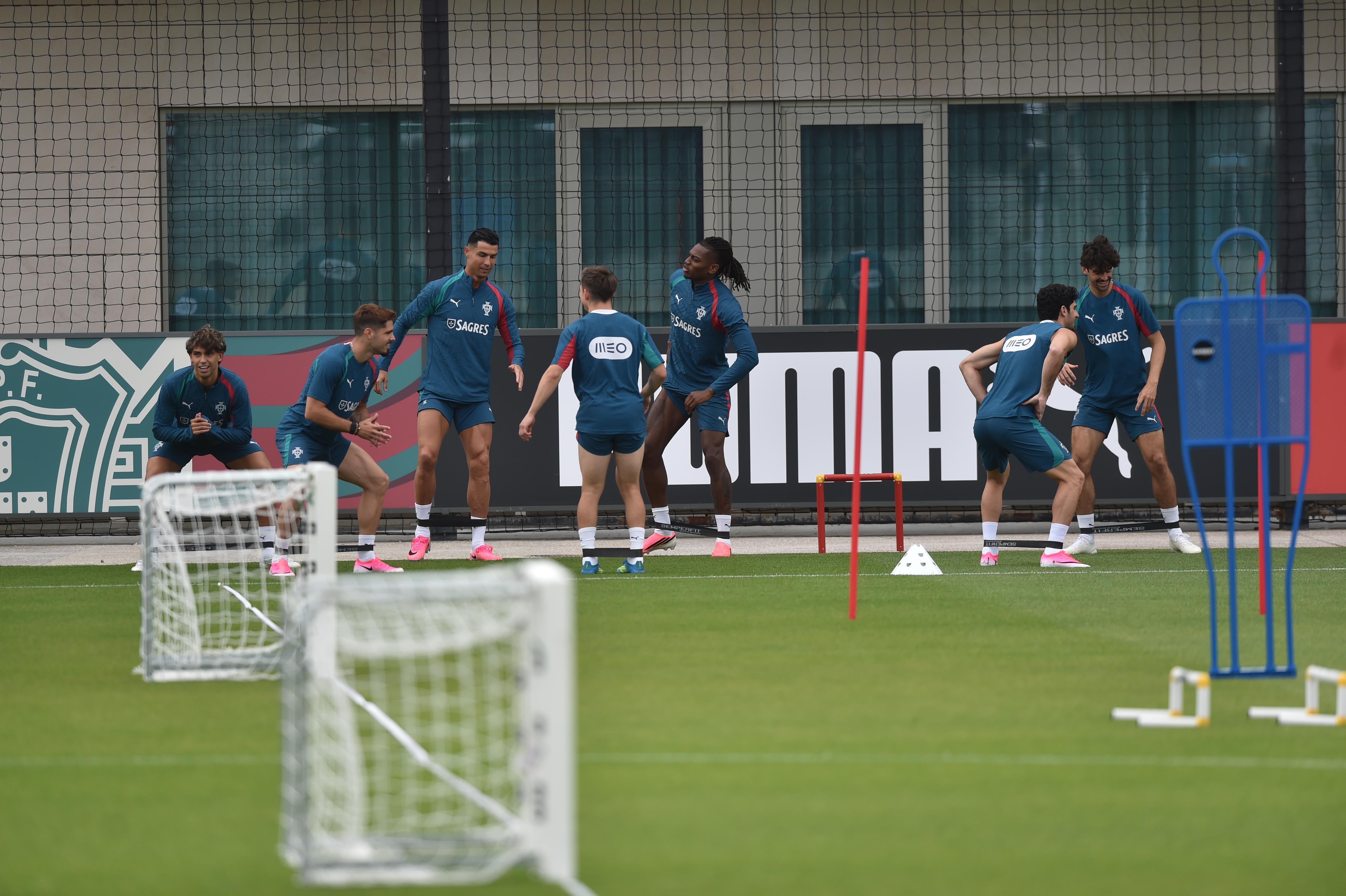 Treino matinal da Seleção Nacional na Cidade do Futebol - Foto: Miguel Nunes