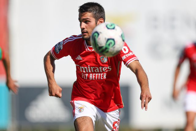 Oficial: Benfica empresta Henrique Pereira ao Casa Pia