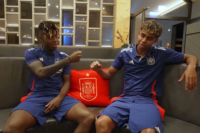 Nico e Lamine explicam 'pedra, papel tesoura' e segredos de uma jovem amizade