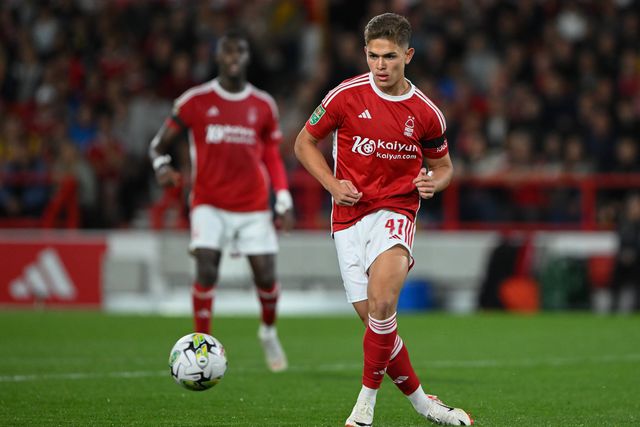 Rio Ave contrata médio ao Nottingham Forest a título definitivo