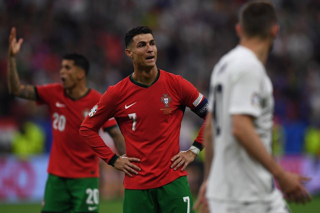 John Terry defende Ronaldo de provocação da BBC: «Isto é uma vergonha»