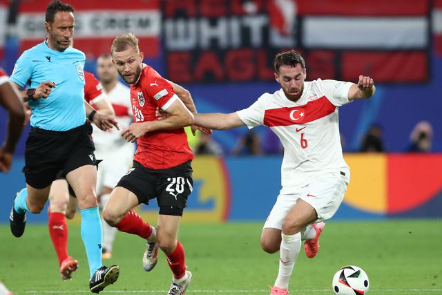 Cartão de Soares Dias afasta Kokçu dos 'quartos'