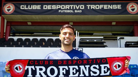 Oficial: Tiago André renova pelo Trofense