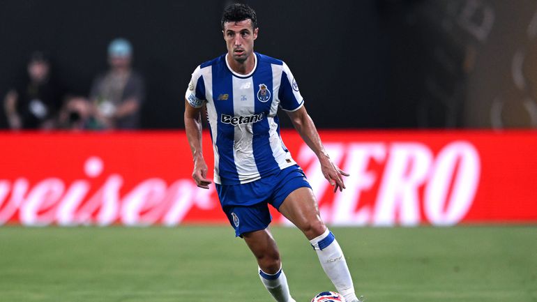 Marcano concluiu o UEFA B e recomenda curso de treinadores