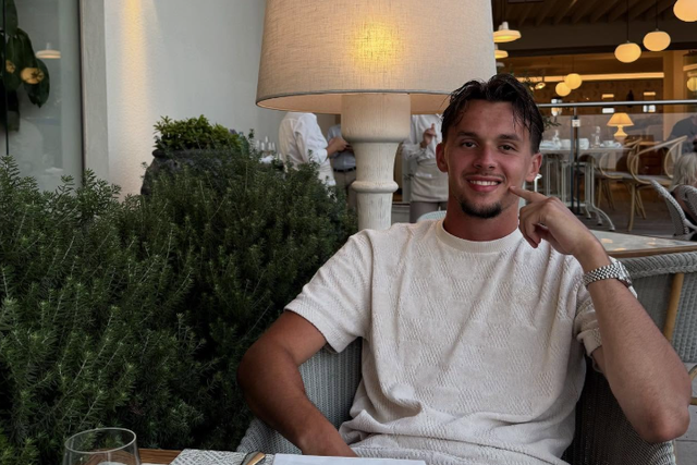 Reforço do Benfica mostra todo o estilo em férias