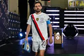 Bernardo Silva cospe fogo! Benfica no sangue