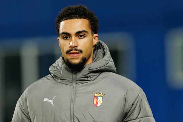 Mercado: Yanis da Rocha troca SC Braga pela Liga 2