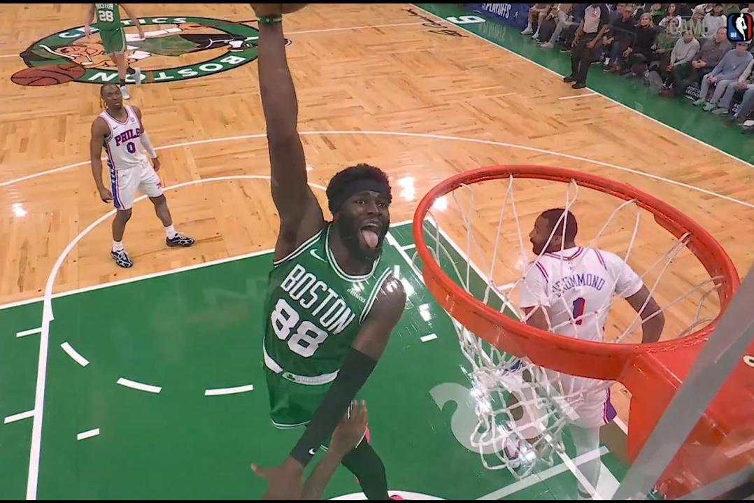 Neemias faz um afundanço também no mundo dos negócios          Fotografia NBAE