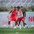 Por agora, Chissumba vai tentando convencer Carlos Vicens a dar-lhe uma oportunidade - Foto: SC BRAGA