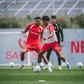 Por agora, Chissumba vai tentando convencer Carlos Vicens a dar-lhe uma oportunidade - Foto: SC BRAGA