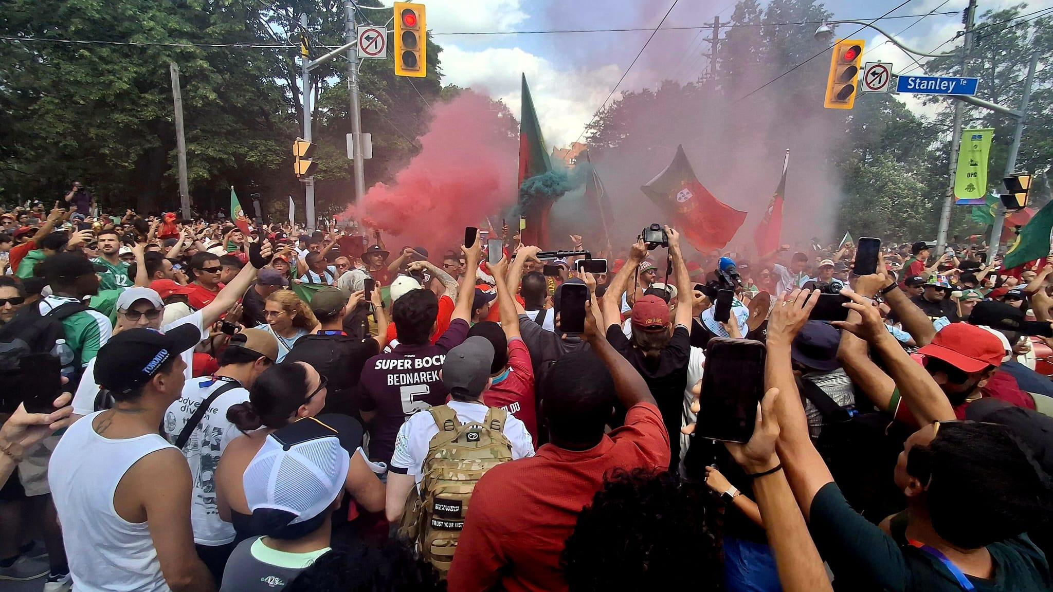 Adeptos de Portugal em Toronto (Foto: João Pimpim)