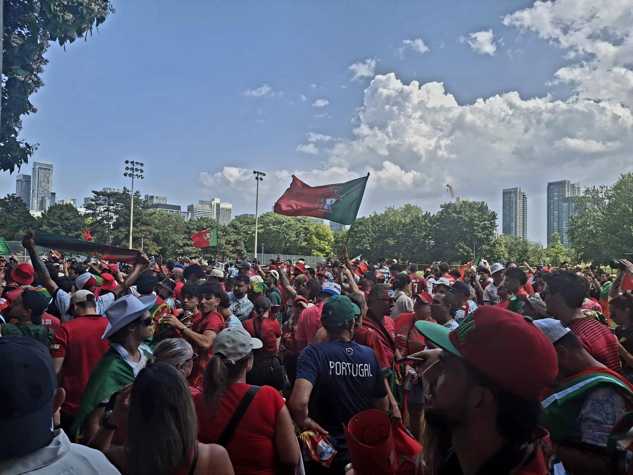 Adeptos de Portugal em Toronto (Foto: João Pimpim)