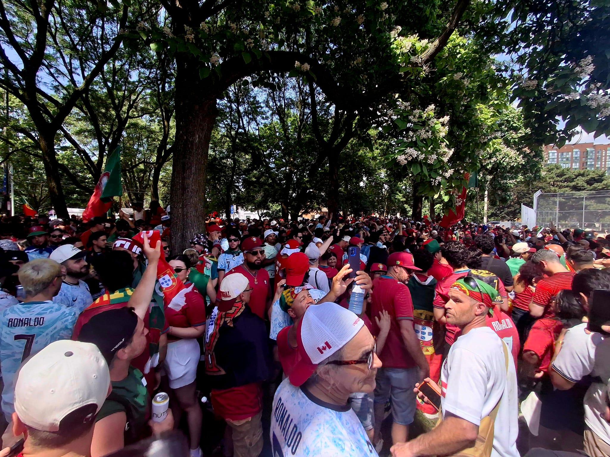 Adeptos de Portugal em Toronto (Foto: João Pimpim)