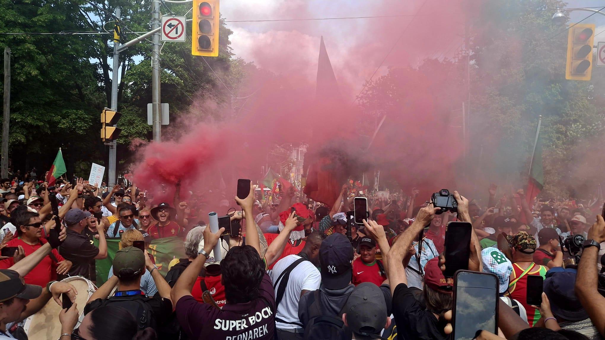 Adeptos de Portugal em Toronto (Foto: João Pimpim)