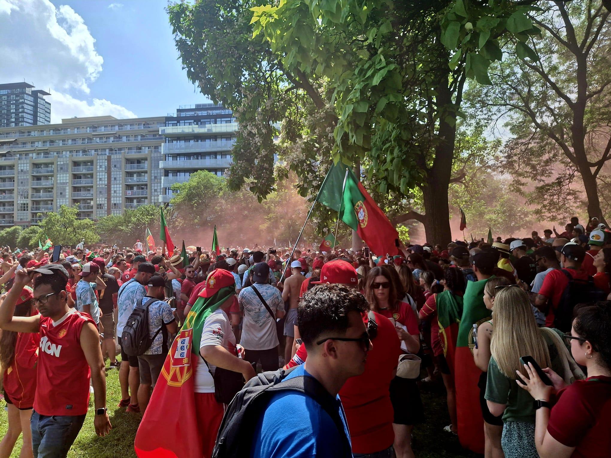 Adeptos de Portugal em Toronto (Foto: João Pimpim)