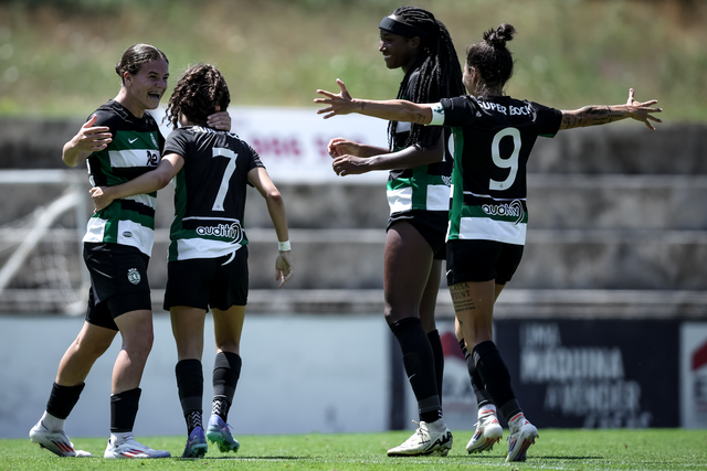 Telma Encarnação marca três e Sporting ganha ao Corunha