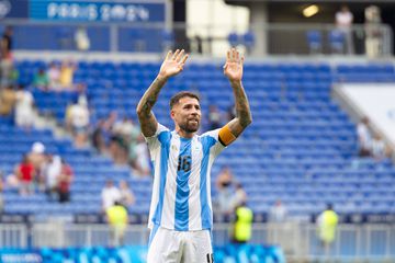 Otamendi regressa ao Benfica após derrota da Argentina com a França (0-1)