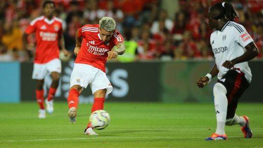 Destaques do Benfica: Kokçu bate à porta da equipa de Prestianni