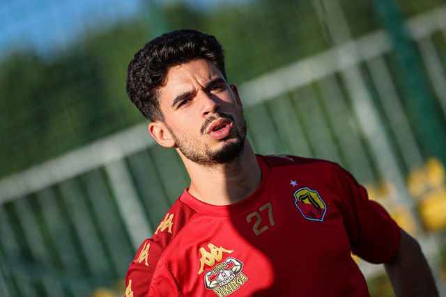 Oficial: Tomás Silva (ex-Vizela) assina pelo campeão polaco