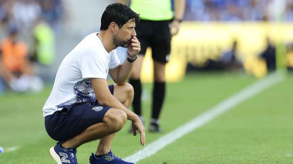 Frio em Bodo? Vítor Bruno responde se vai usar... calções