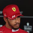 Lewis Hamilton: «Sou um inútil! A Ferrari precisa é de mudar de piloto»