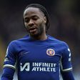 Mercado fechou-se para Sterling e Chelsea: ganha como poucos e vai continuar a treinar à parte