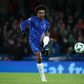 Renato Veiga na porta de saída do Chelsea