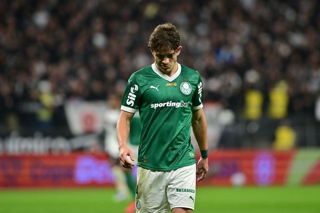 Palmeiras fecha porta de saída a Giay Foto: IMAGO