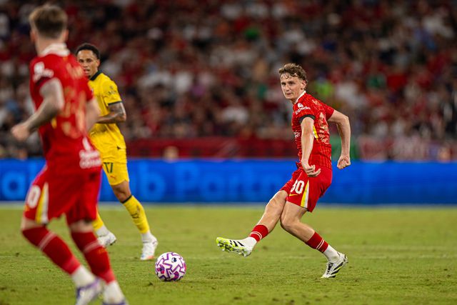 Tyler Morton em ação pelo Liverpool na pré-época