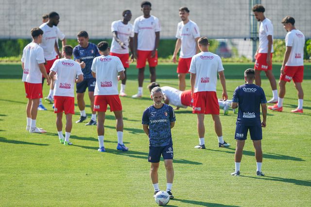 Além do processo de treino, grupo arsenalista também está encantado com o lado humano do espanhol (Foto: Hugo Delgado/LUSA)