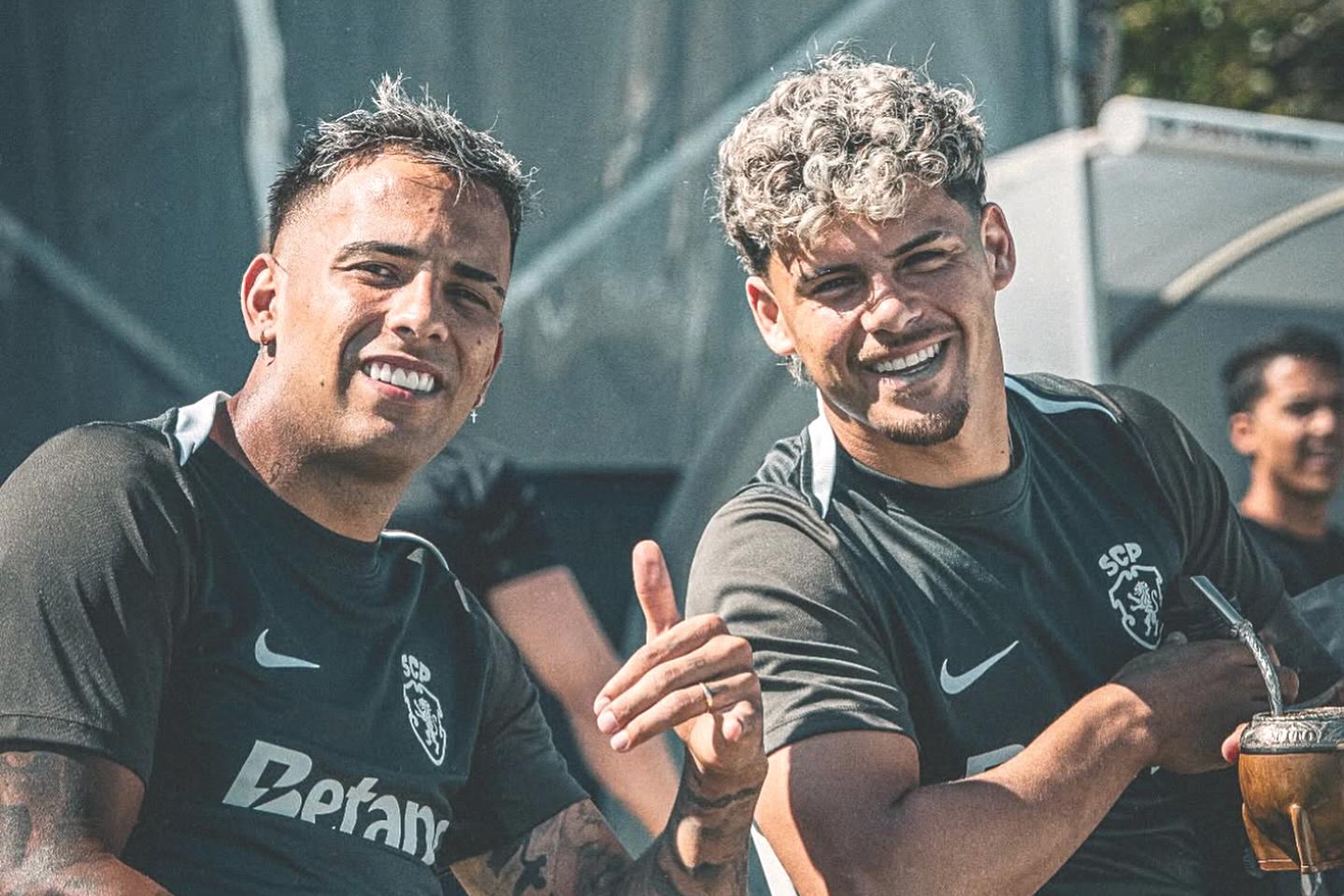 Zalazar e Maxi Araújo de sorriso no rosto e 'mate' na mão, imagem de marca dos sul-americanos - Foto: Sporting CP
