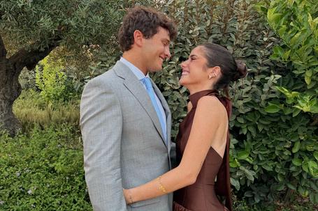 Um verão a dois: João Neves e Madalena Aragão espalham romance pelas férias (fotos)