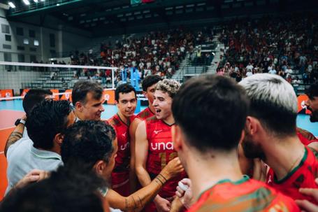 A Seleção Nacional de voleibol vai estrear-se com a Polónia, campeã em título, dia 10 de setembro. FPV