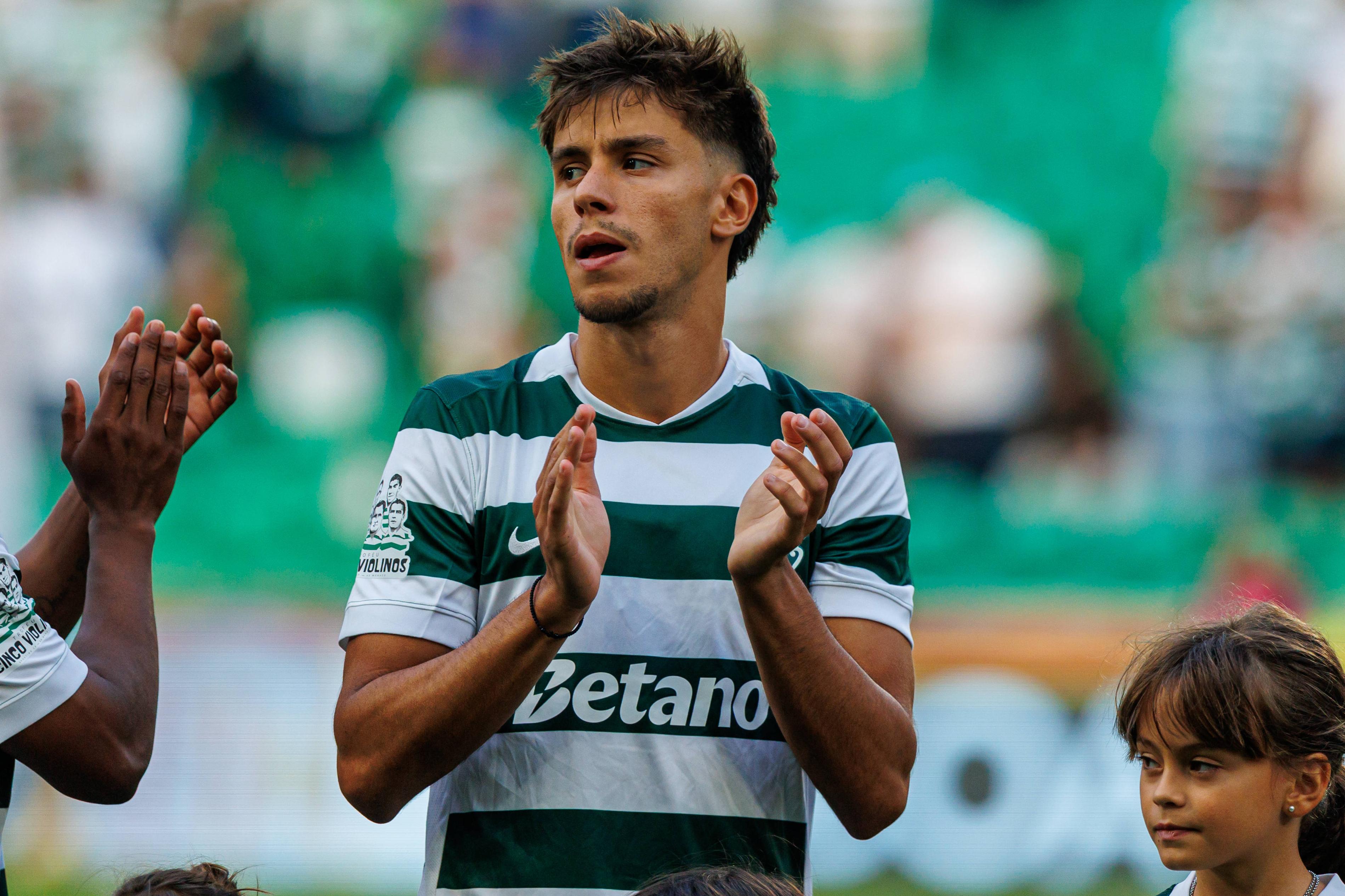 Vagiannidis, de 24 anos, custou €13 milhões aos leões na época passada - Foto: IMAGO