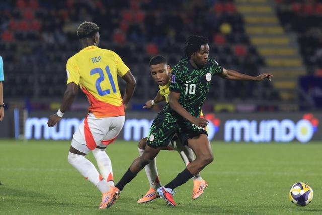 Mercado oficial: Marítimo contrata promessa nigeriana