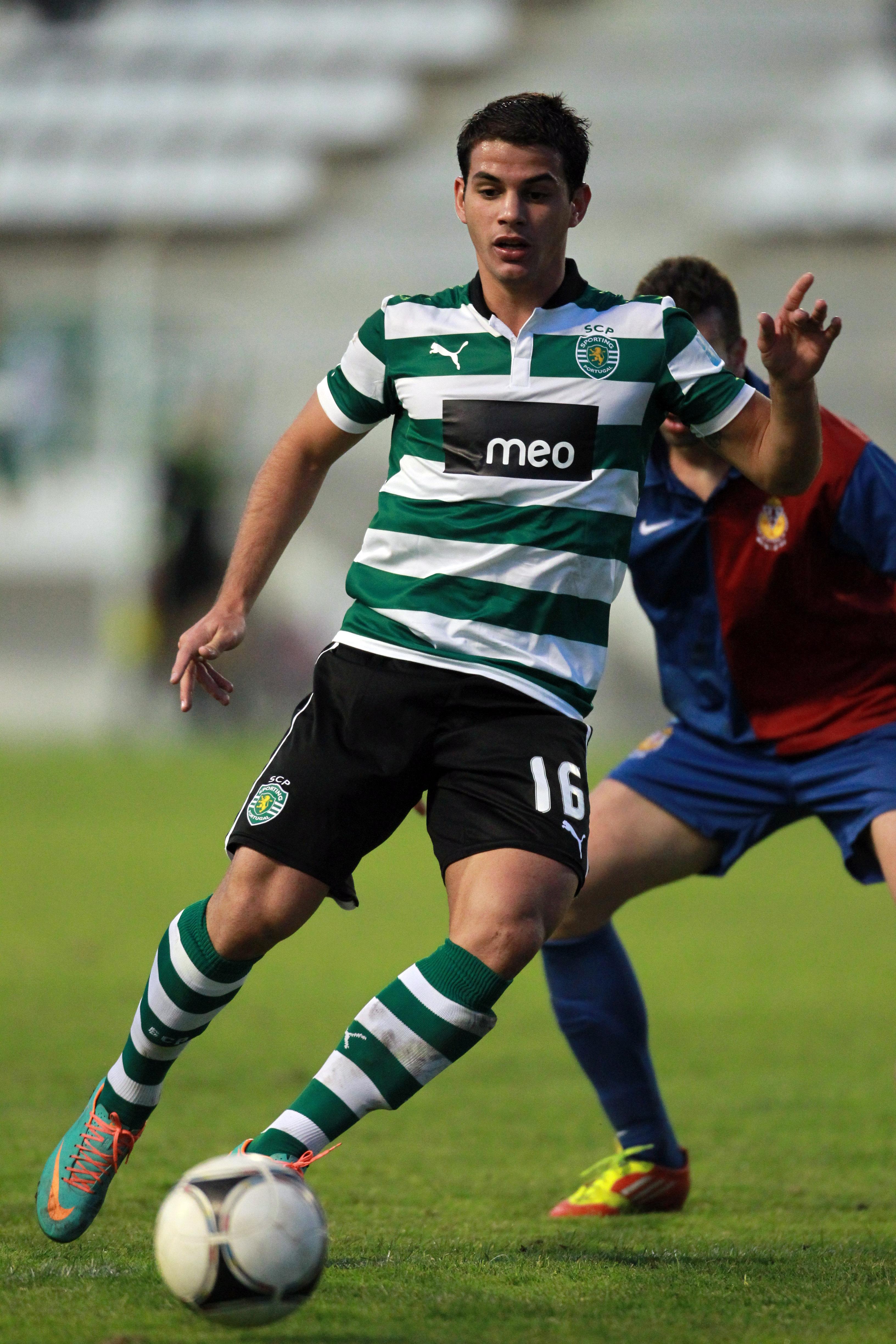 Talvez a tenra idade (21 anos) tenha contribuído para o fracasso de Valentin Viola em Alvalade, mas a verdade é que a estadia do argentino em Portugal foi para esquecer: 25 jogos e apenas dois golos, em 2012/13. Foto: A BOLA