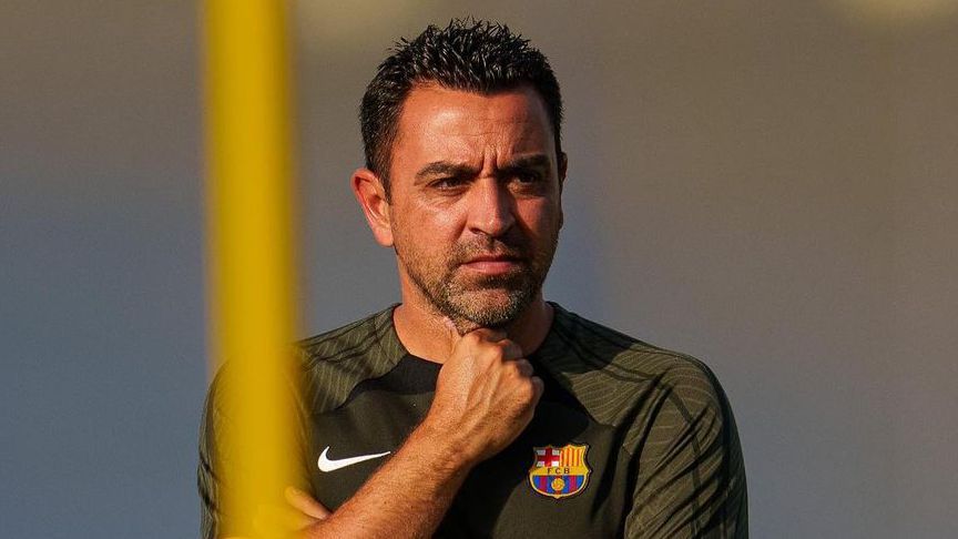 Xavi confirma renovação de contrato com o Barcelona