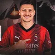 'Substituto' de Taremi no Milan é o ex-Benfica Jovic