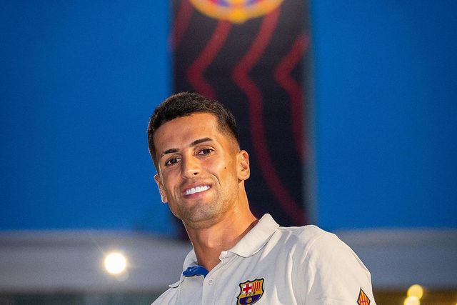 João Cancelo apresentado no Barcelona: «A minha mãe sabe o clube em que sonhava jogar»
