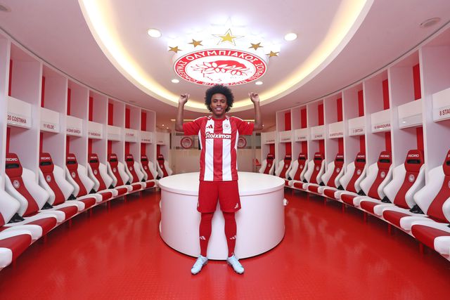Oficial: Olympiakos anuncia contratação de Willian
