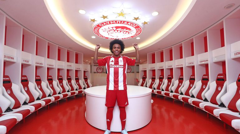 Oficial: Olympiakos anuncia contratação de Willian