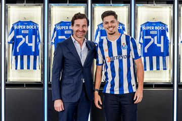 Oficial: Francisco Moura é reforço do FC Porto