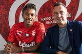 Ythallo é jogador dos açorianos até 2029 - Foto: Santa Clara