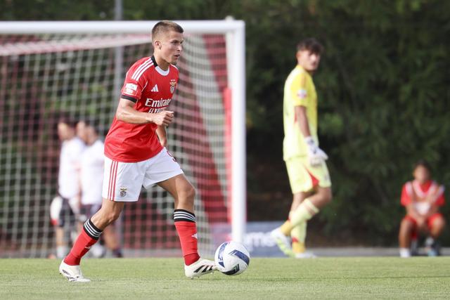 Tomás Cruz está de saída do Benfica
